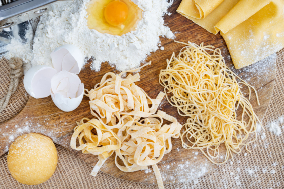 Nudeln mit Tomatensauce | Rezept