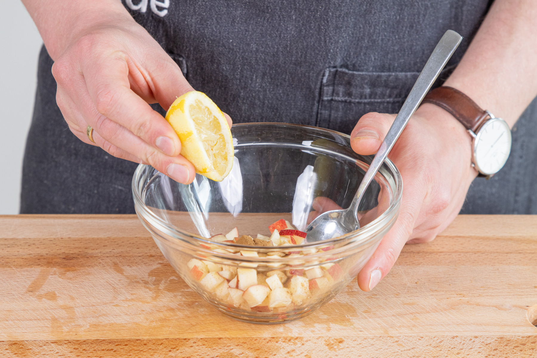 Apfel-Zimt-Porridge | Rezept- eat.de