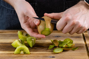 Kiwi schälen