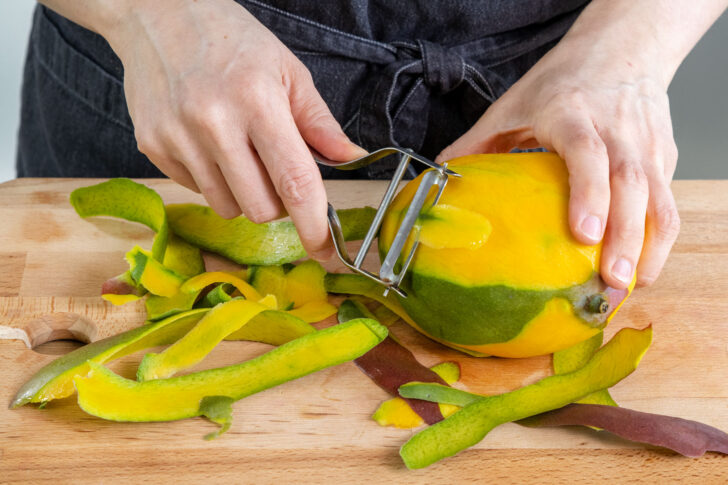 Mango schälen