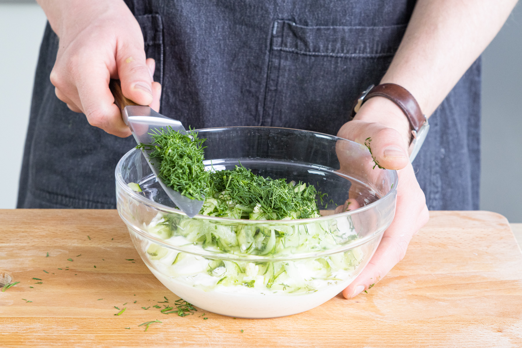 Dill dazugeben