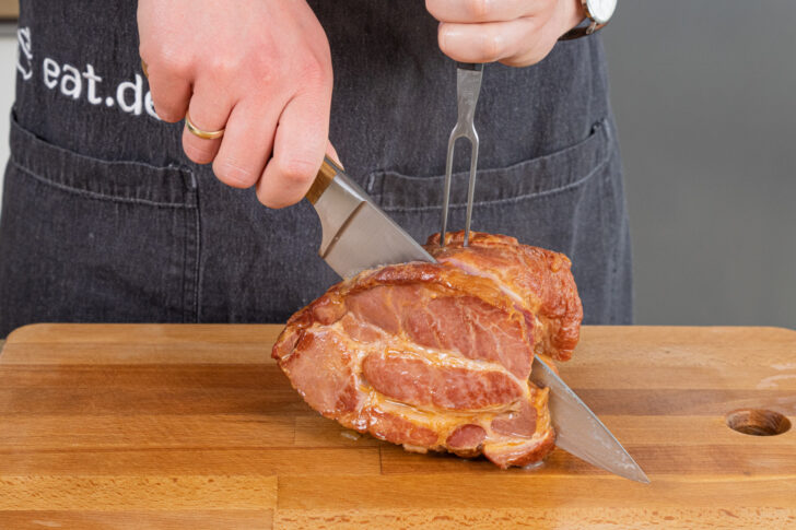 Kasslerbraten aufschneiden