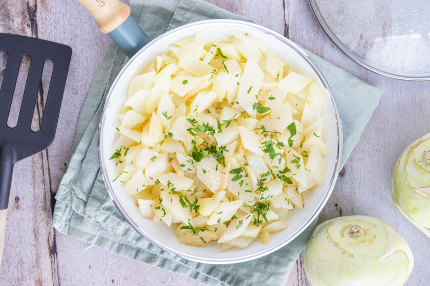 Kohlrabi in der Pfanne dünsten