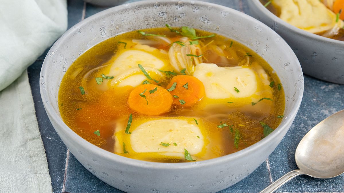 Maultaschensuppe | Rezept - eat.de