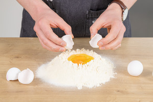 Eier dazugeben