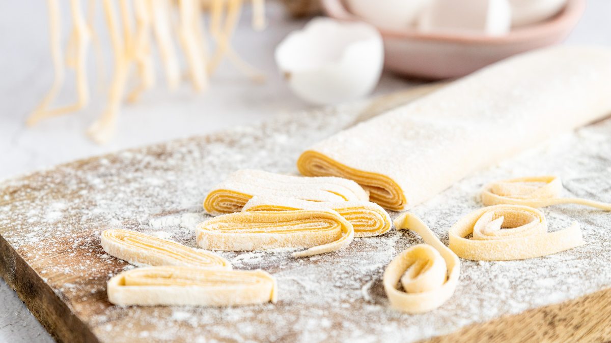 Nudelteig selber machen | Rezept- eat.de