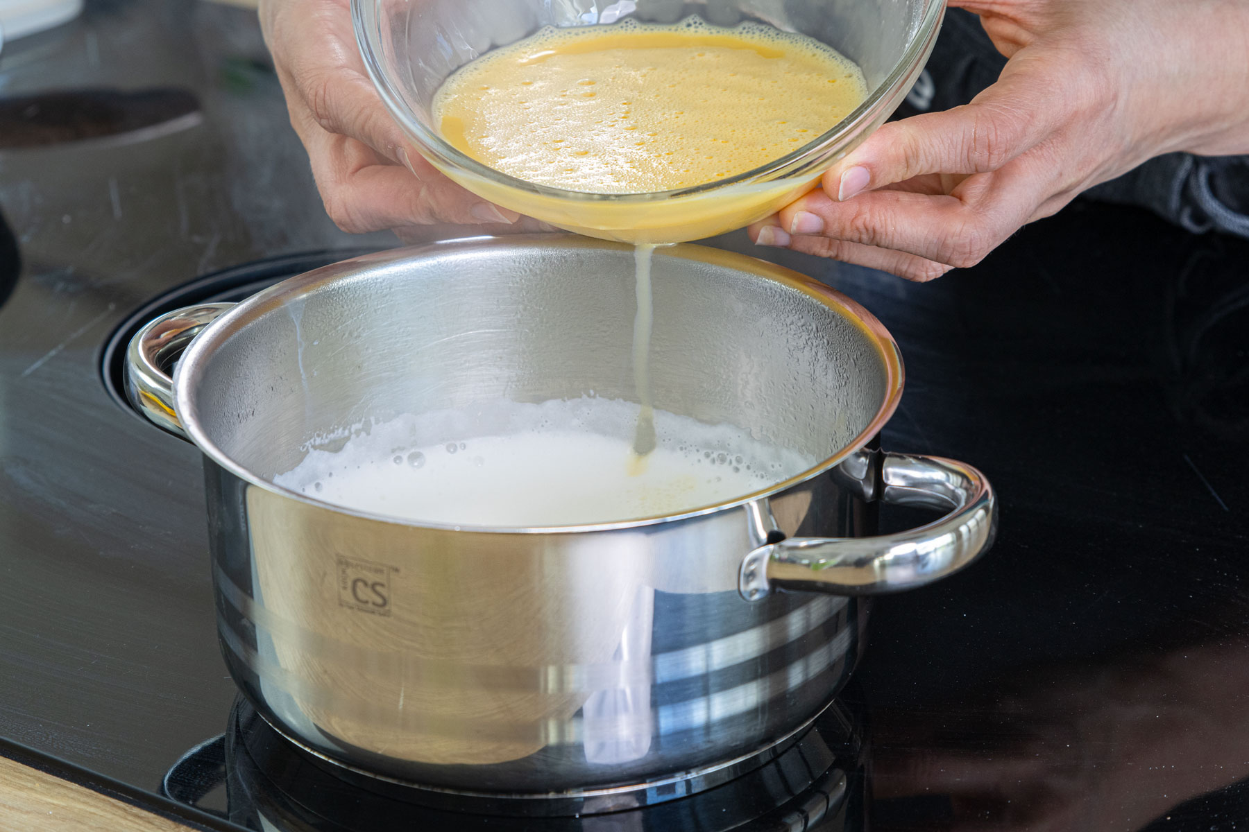 Vanillepudding kochen
