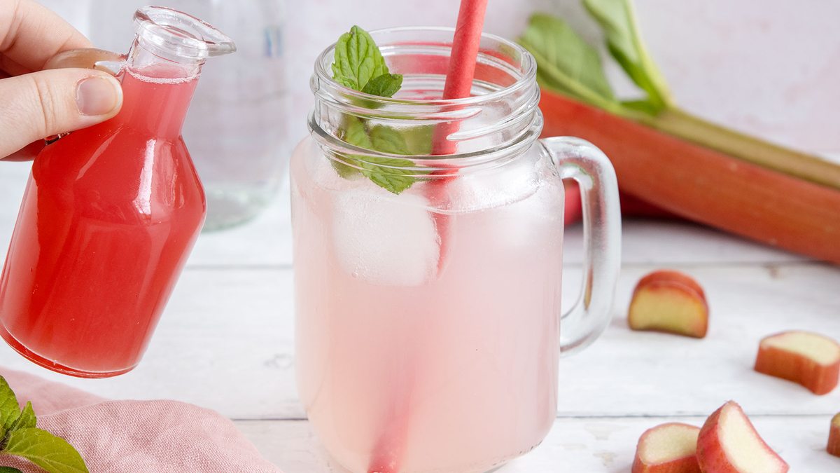 Rhabarberschorle | Rezept - eat.de