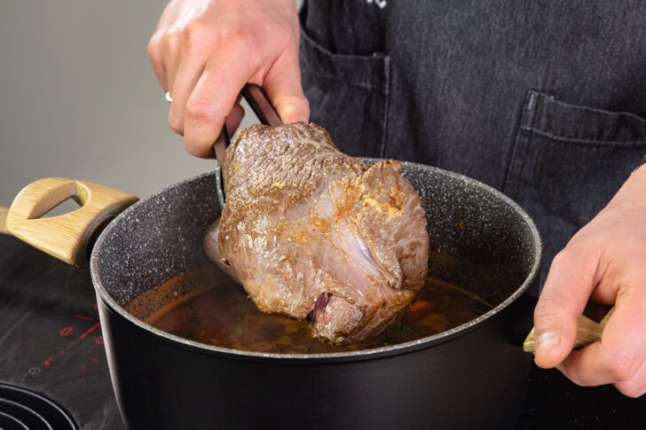 Rinderbraten dazugeben