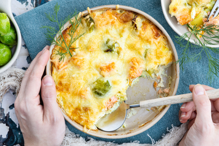 Rosenkohl-Lachs-Gratin | Rezept - eat.de