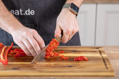 Spitzpaprika klein schneiden