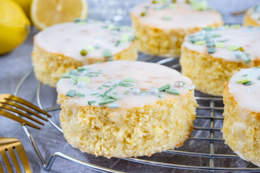 Schneller Zitronenkuchen mit Öl vom Blech