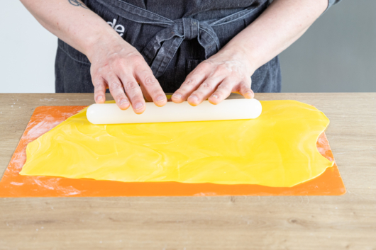 Fondant ausrollen