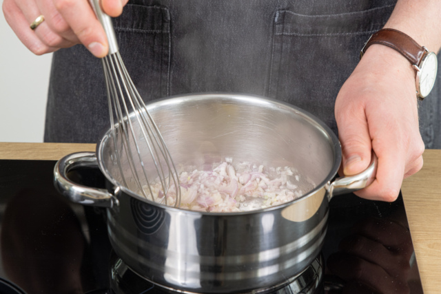 Soße zu gebratenem Lachs mit Honig &amp; Senf: schmeckt so lecker!