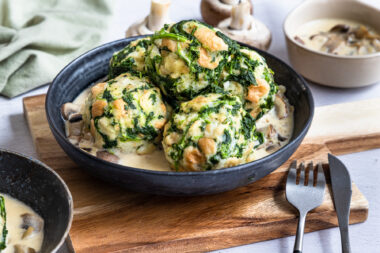 Spinatknödel als Hauptgericht