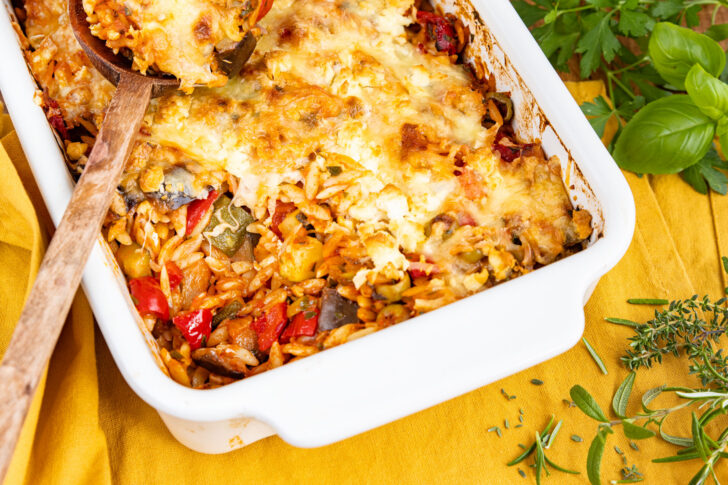 Vegetarischer Kritharaki-Auflauf