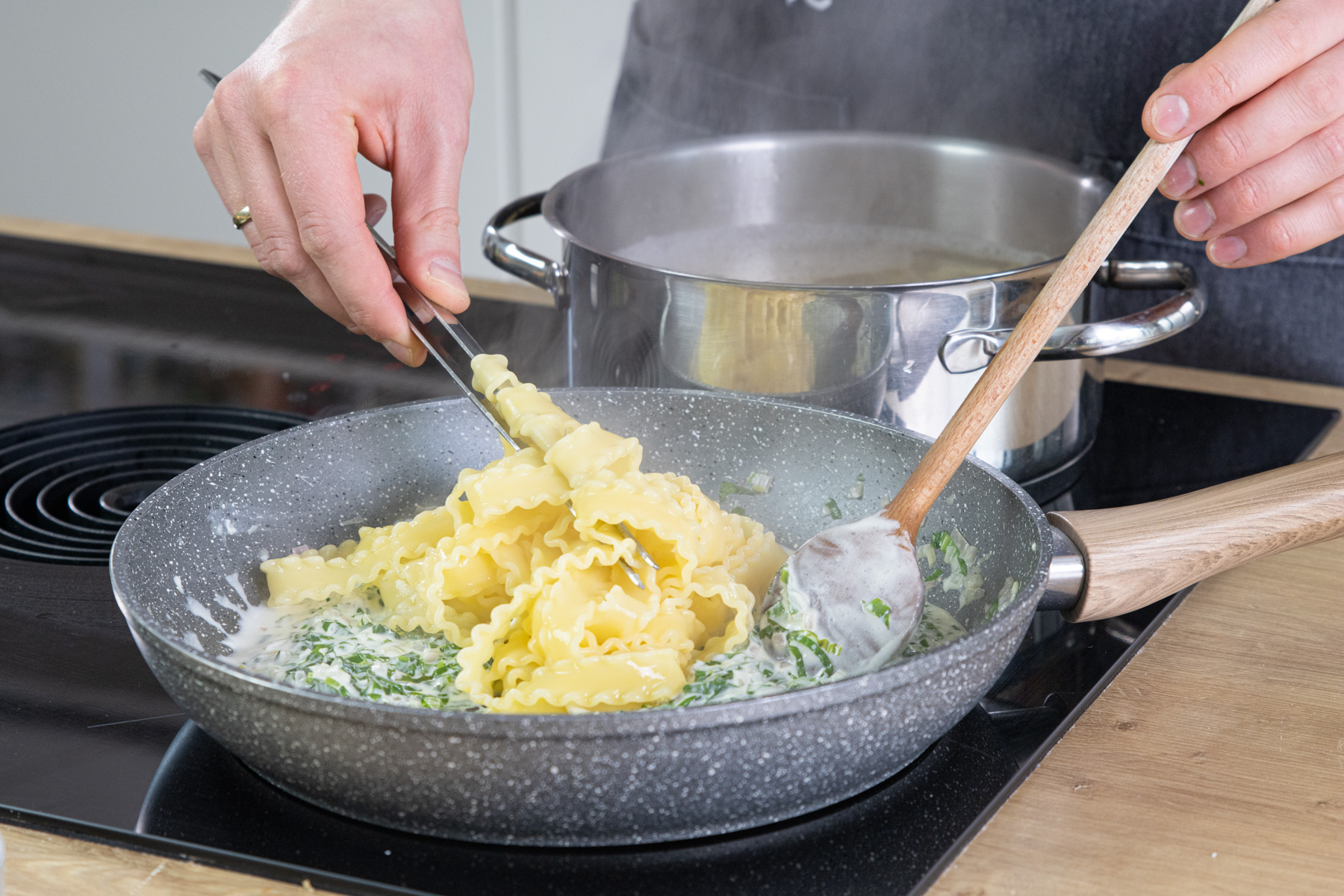 Pasta dazugeben