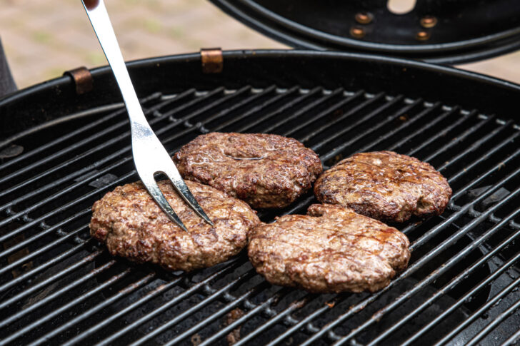 Burger-Patties grillen