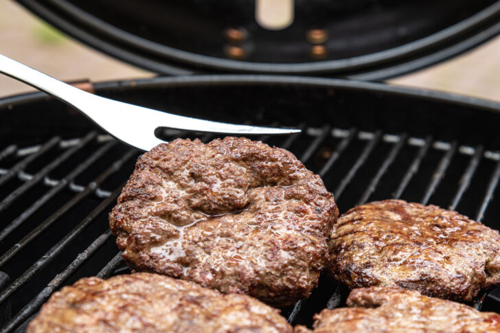 Burger-Patties grillen