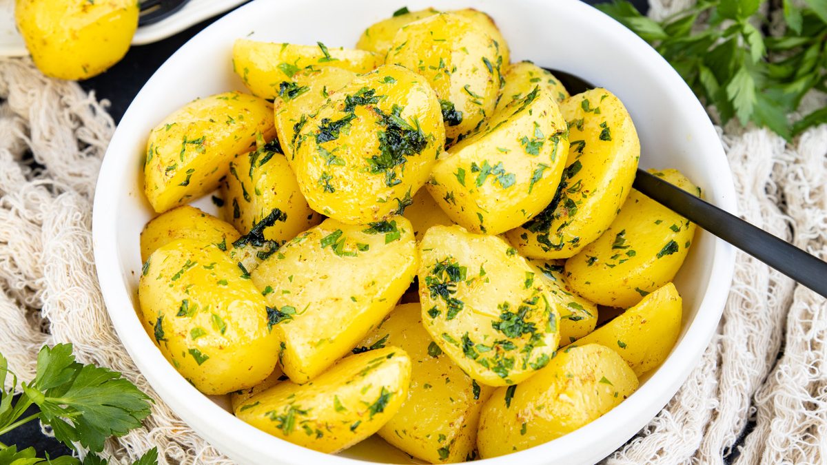 Butterkartoffeln | Rezept - eat.de