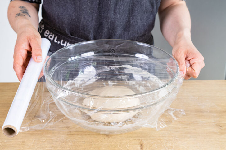 Ciabatta-Teig abdecken