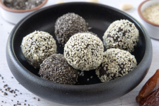 Energy Balls mit Datteln.