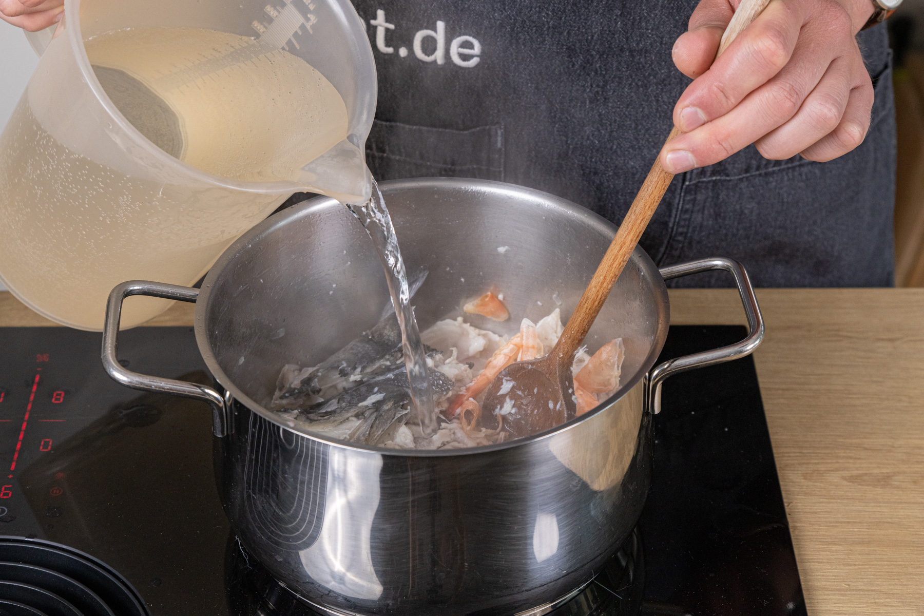 mit Wasser auffüllen