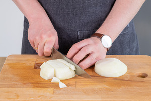 Kohlrabi würfeln