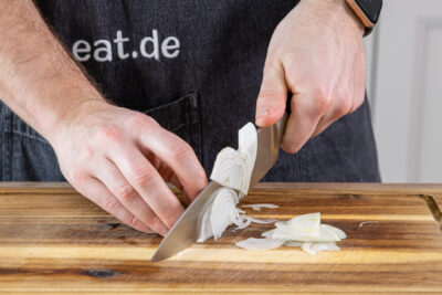 Zwiebeln schneiden