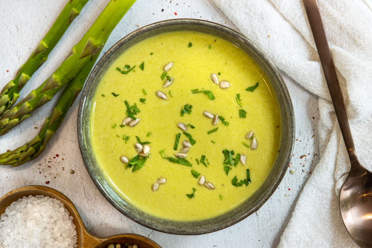 Cremige Spargelsuppen-Rezepte für den Frühling