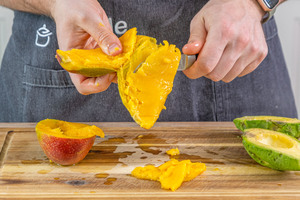 Mango schälen