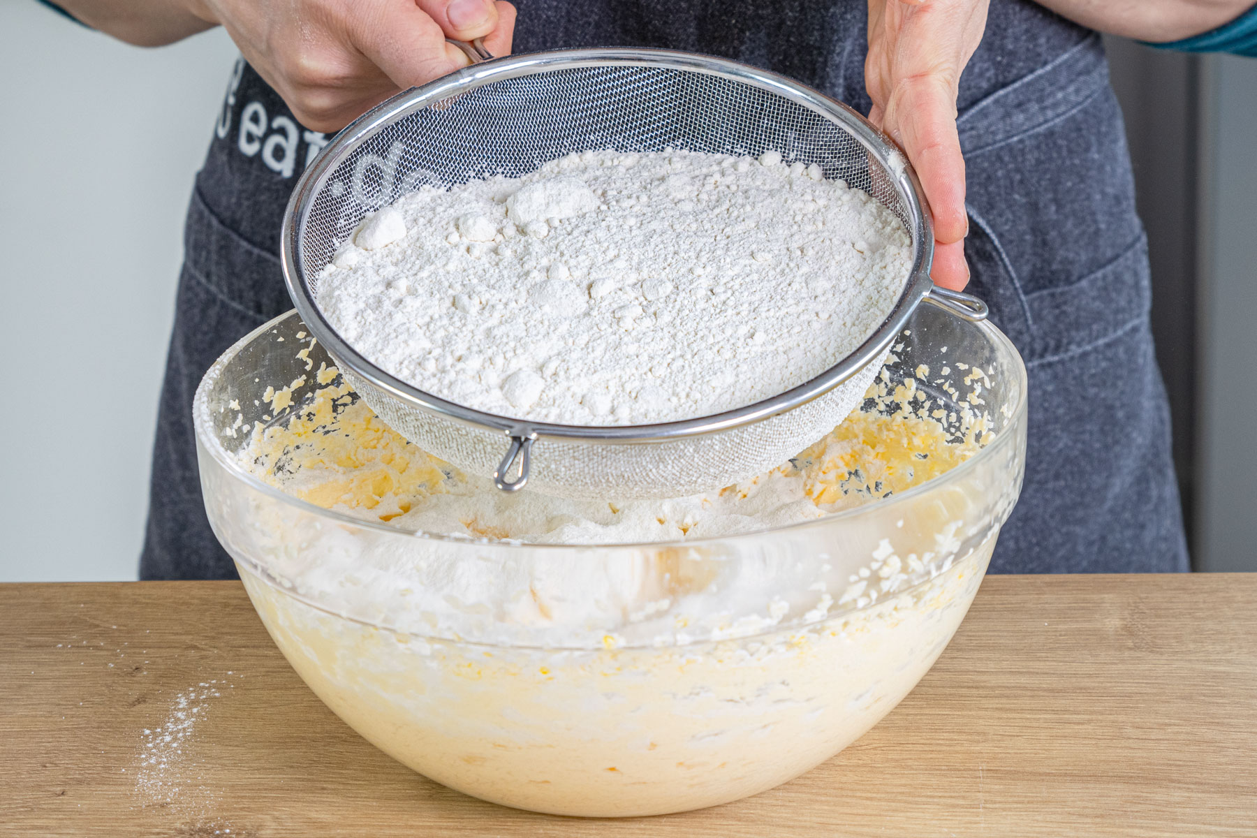 Gugelhupf mit Rosinen | Rezept