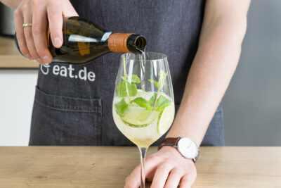 Prosecco dazu gießen