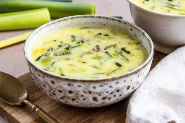 Käse-Lauchsuppe mit Schmelzkäse