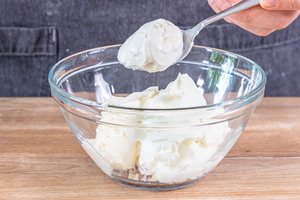 Frischkäse dazugeben