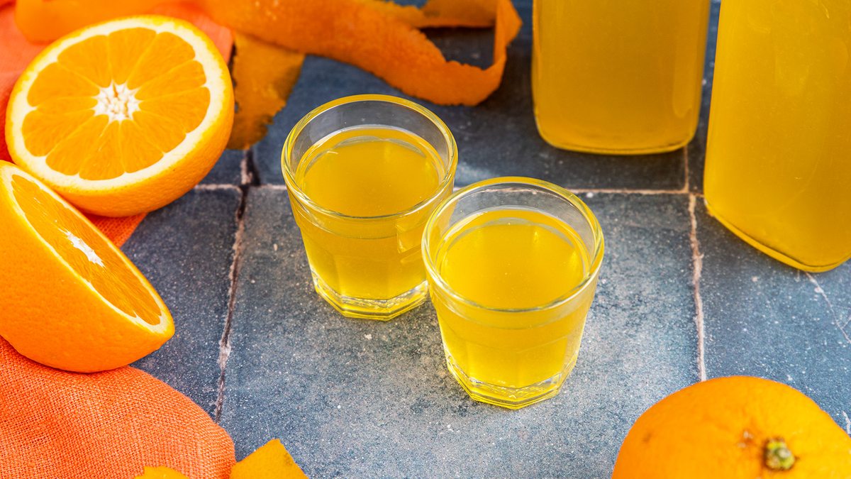 Orangenlikör selber machen | Rezept - eat.de