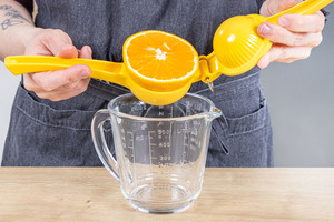 Orange auspressen