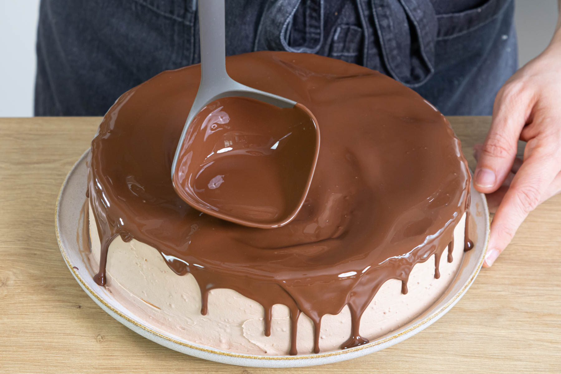 Prinzregerententorte nach Original-Rezept glasieren