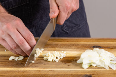 Zwiebel & Knoblauch schneiden
