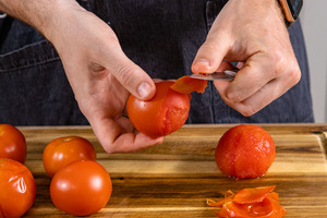 Tomaten schälen