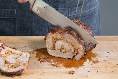Rollbraten aufschneiden