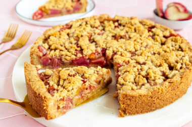 Rhabarberkuchen mit Streusel