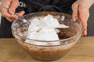 Eischnee unterheben