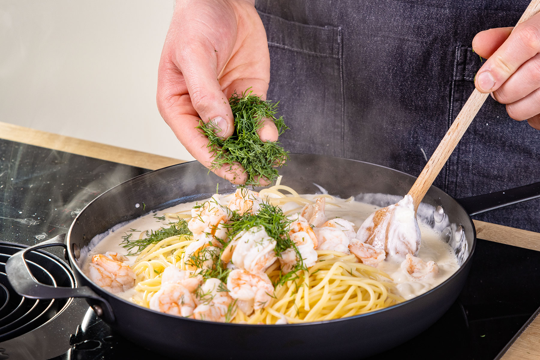 Dill dazugeben