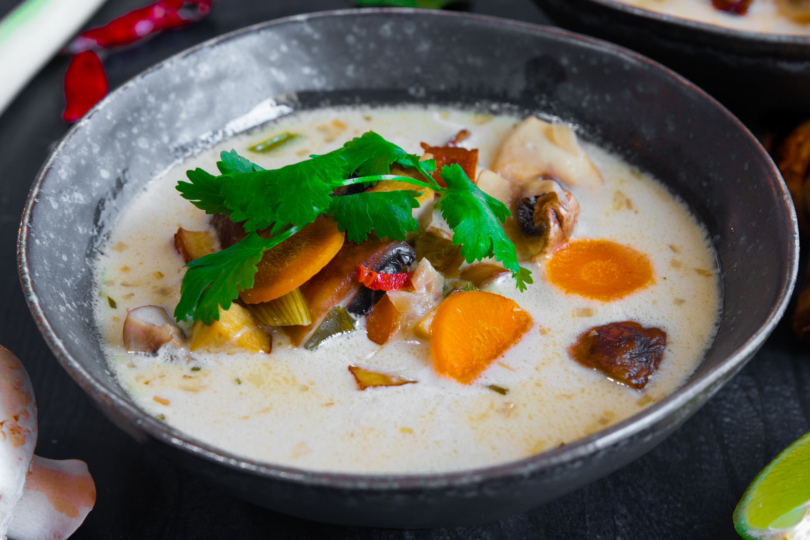 Vegetarische Tom Kha Gai Suppe