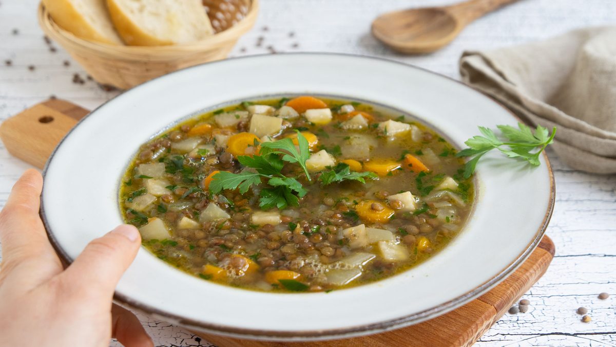 Vegetarischer Linseneintopf | Rezept - eat.de