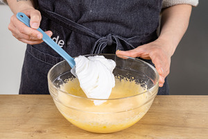 Eischnee unterheben
