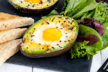 Avocado-Eier aus dem Backofen