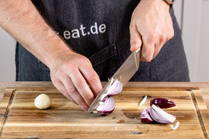 Zwiebeln schneiden