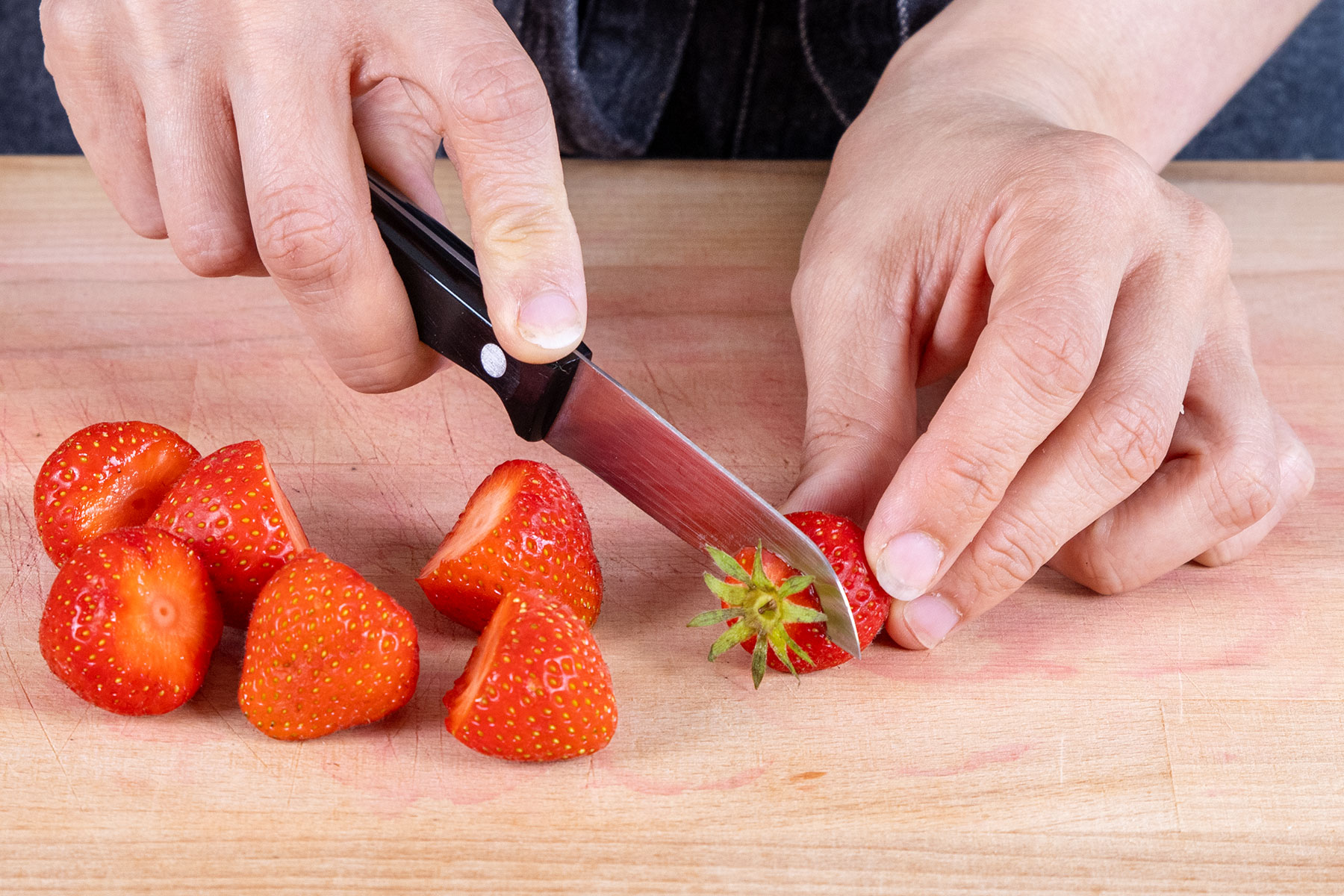 Erdbeeren putzen